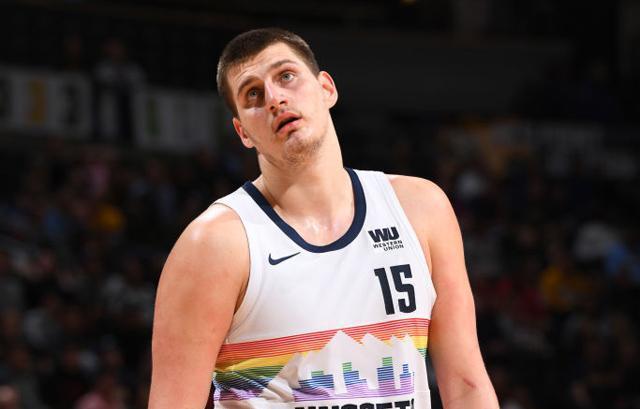 她特别感谢 她特别感谢