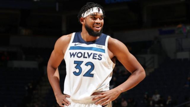 在这个足球 在这个足球